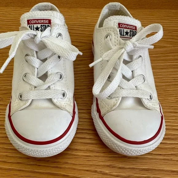 Toddler Converse - Picture 2 of 12
